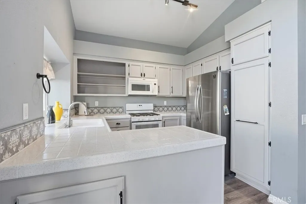 28094 Lemonwood, Menifee, California 92584 home-pic-8